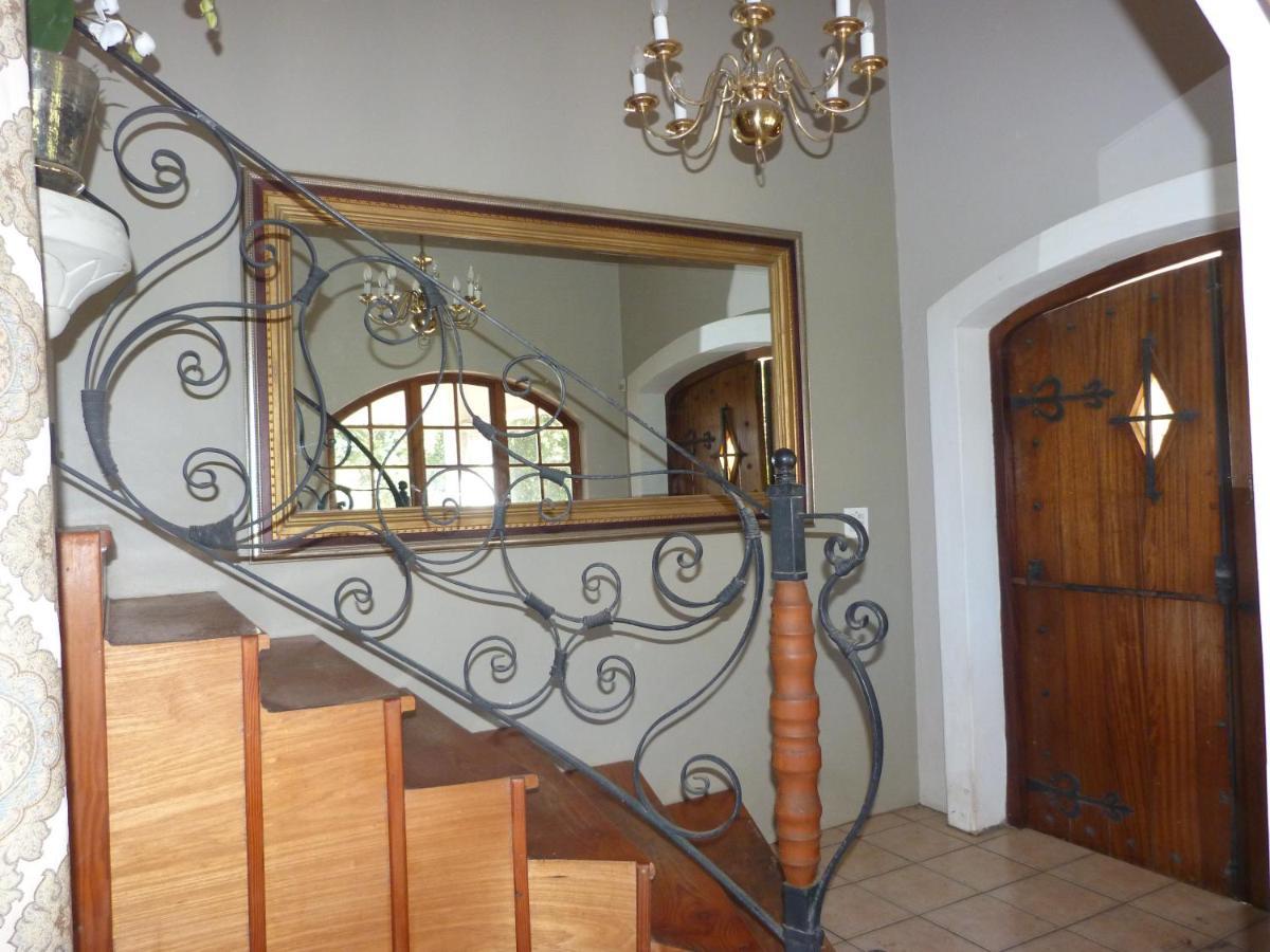 Royston Hall Historical Guesthouse Umtentweni Esterno foto